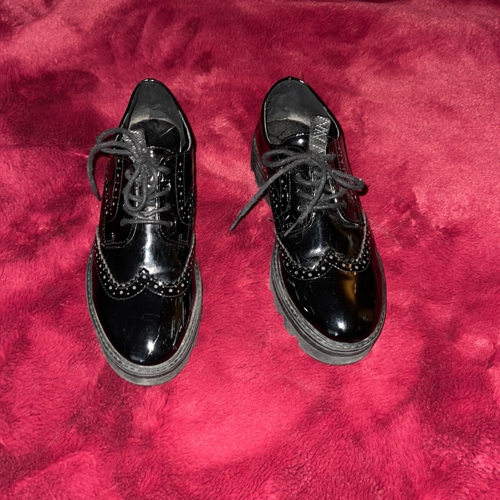Matt & Nat patent shoes